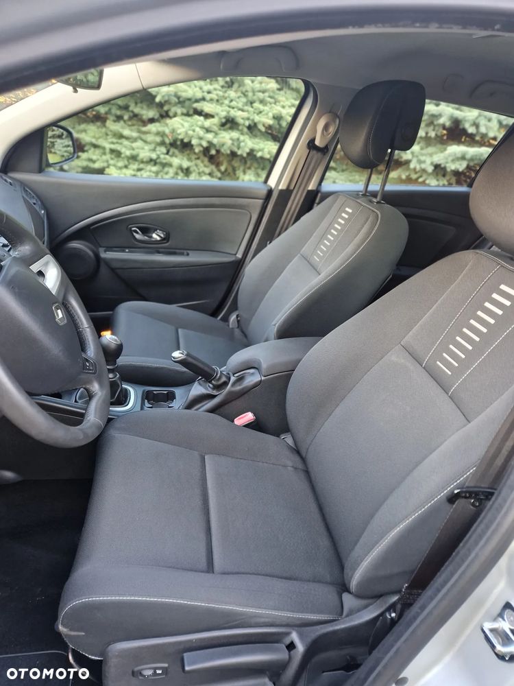 Renault Megane TCe 130 Dynamique - 12