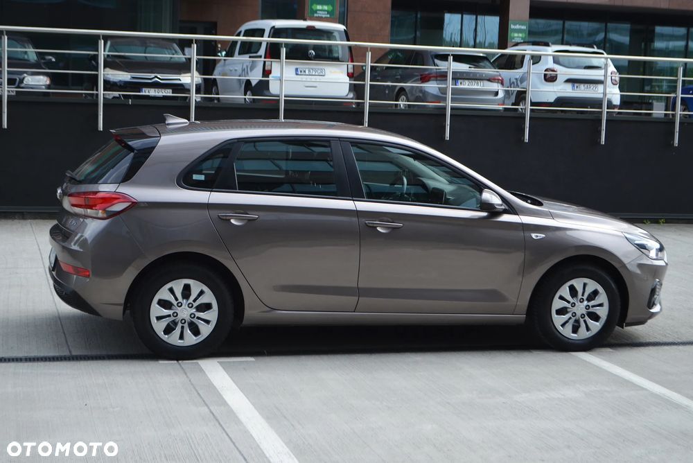 Hyundai i30 1.5 DPI Modern - 26