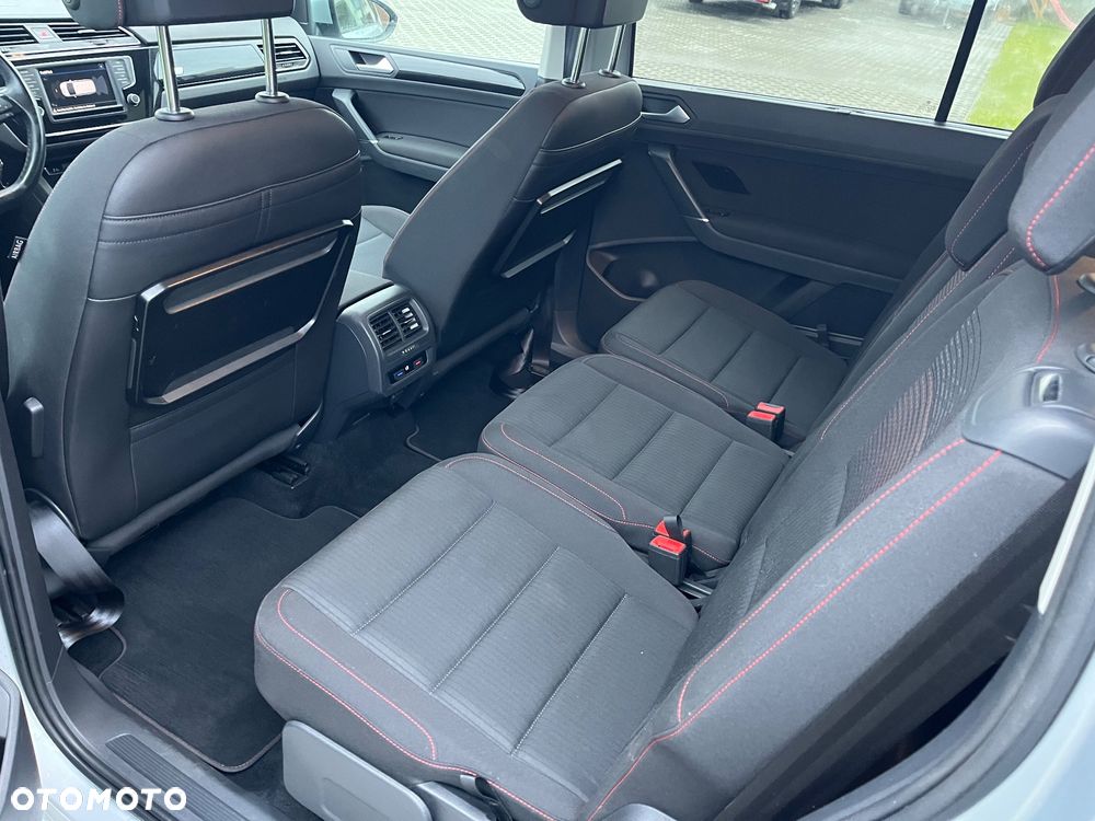 Volkswagen Touran 1.6 TDI SCR BlueMotion Technology Comfortline - 15