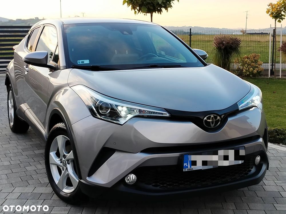 Toyota C-Hr 2017 photo 2