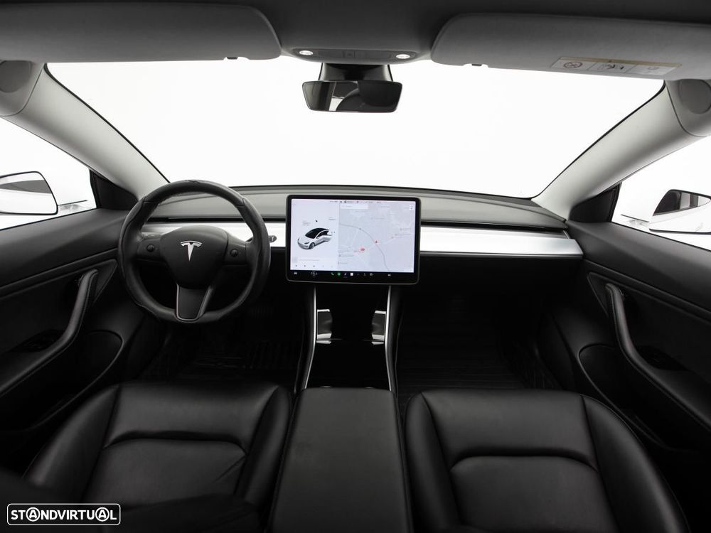 Tesla Model 3 - 8