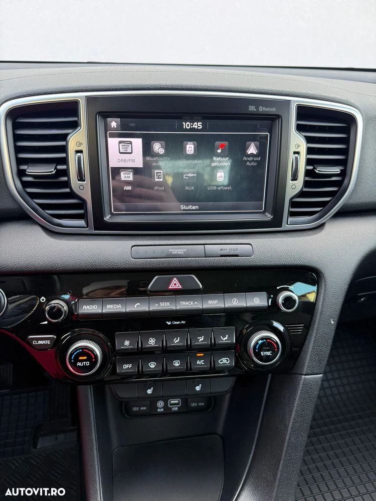 Kia Sportage 1.7 CRDI 2WD Dream-Team Edition - 16