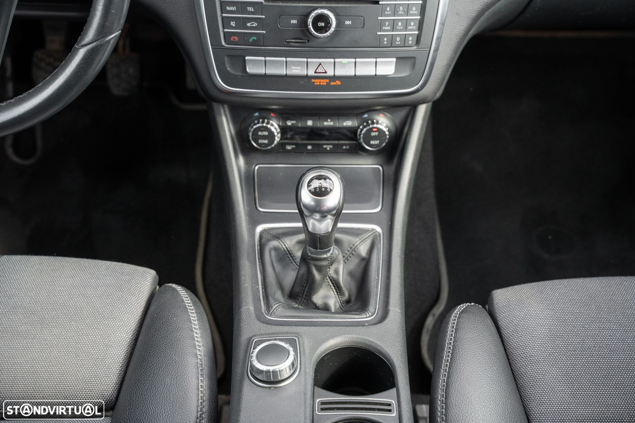 Mercedes-Benz GLA 180 d Style - 13