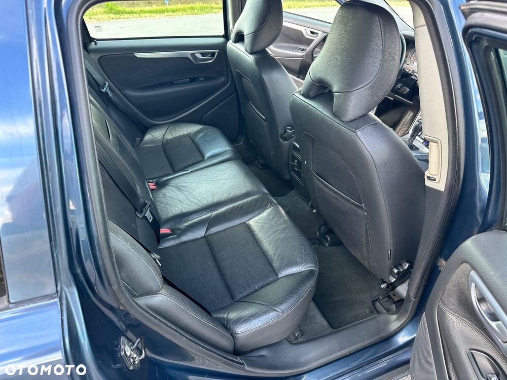 Volvo V70 2.4 Momentum - 13