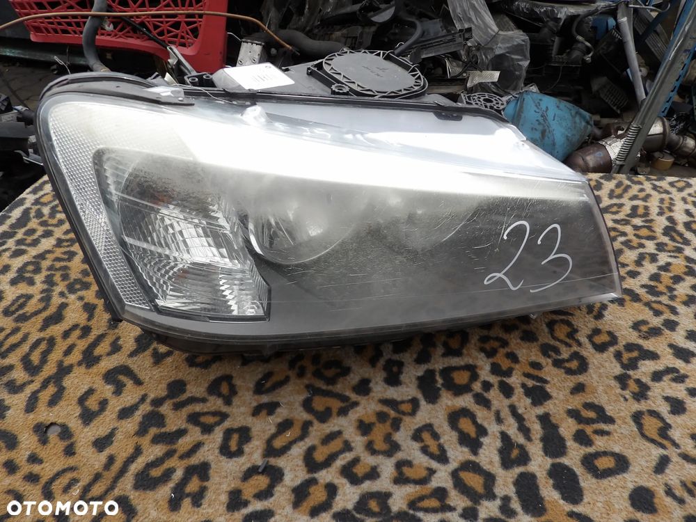 BMW - F25 - PRAWA LAMPA PRZEDNIA - H7 - USZKODZONE SZKŁO - UK - 1