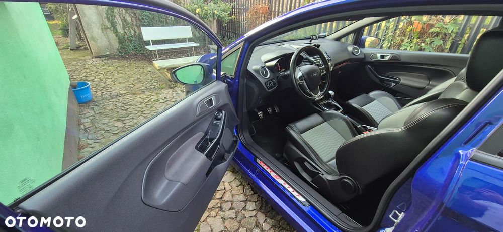 Ford Fiesta 1.6 EcoBoost mit Leder-Sport-Paket ST - 5