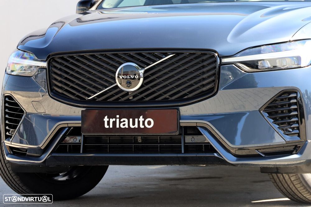 Volvo XC 60 2.0 T6 PHEV Plus Dark - 40