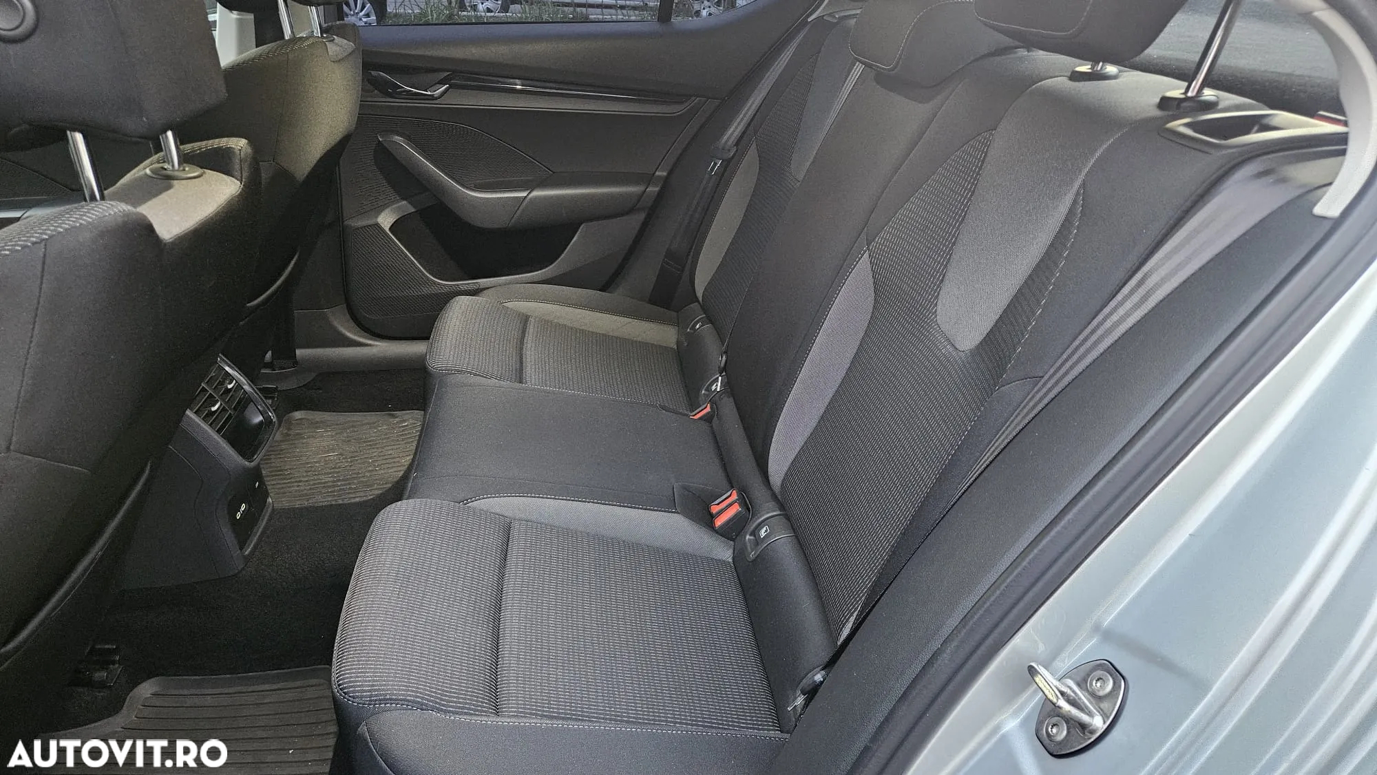 Skoda Octavia 2.0 TDI Style - 24