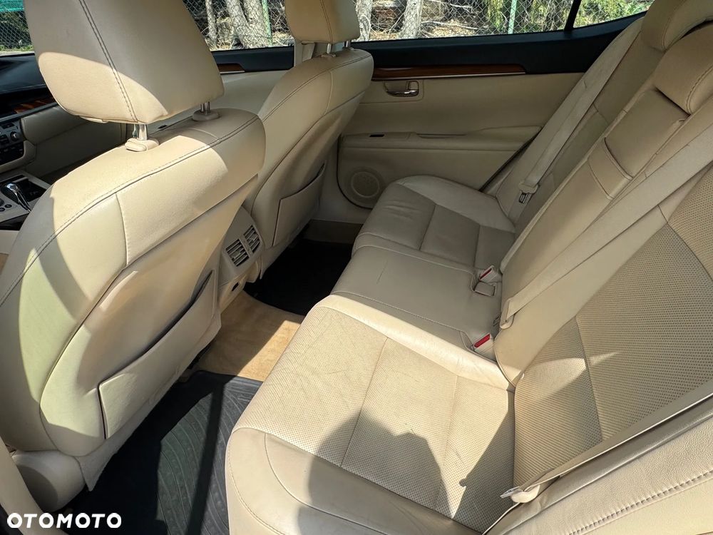 Lexus ES Standard - 17