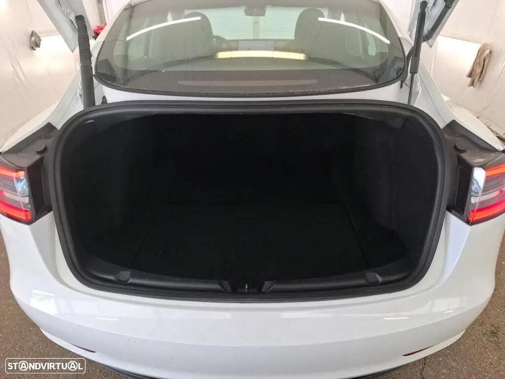 Tesla Model 3 Standard Range Plus RWD - 5