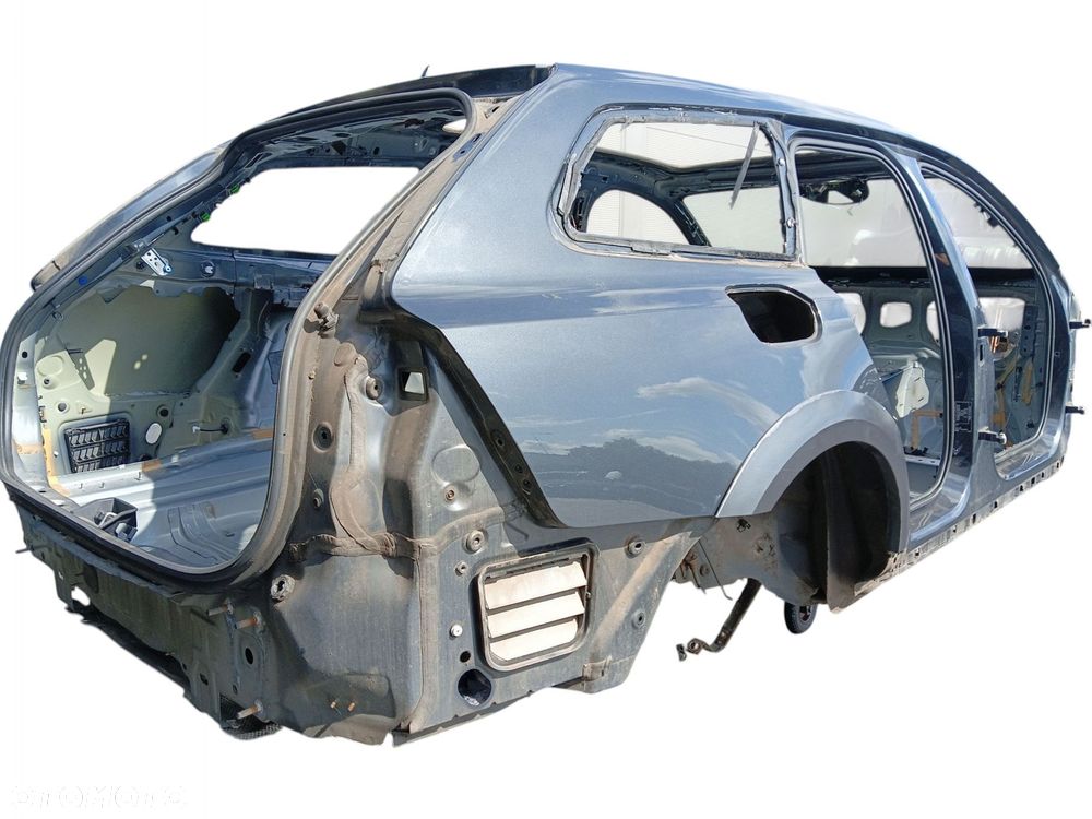 BŁOTNIK PRAWY TYŁ VOLVO V90 CC LAK: 492-46 (16-20) - 4