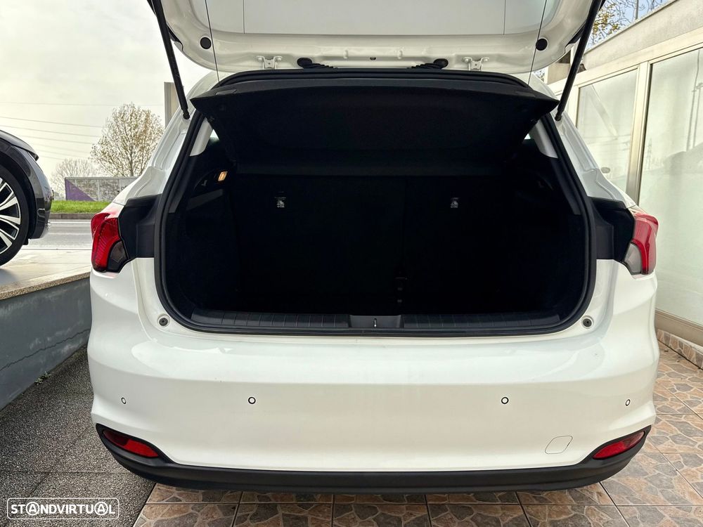 Fiat Tipo 1.3 M-Jet Lounge Tech J17 - 4