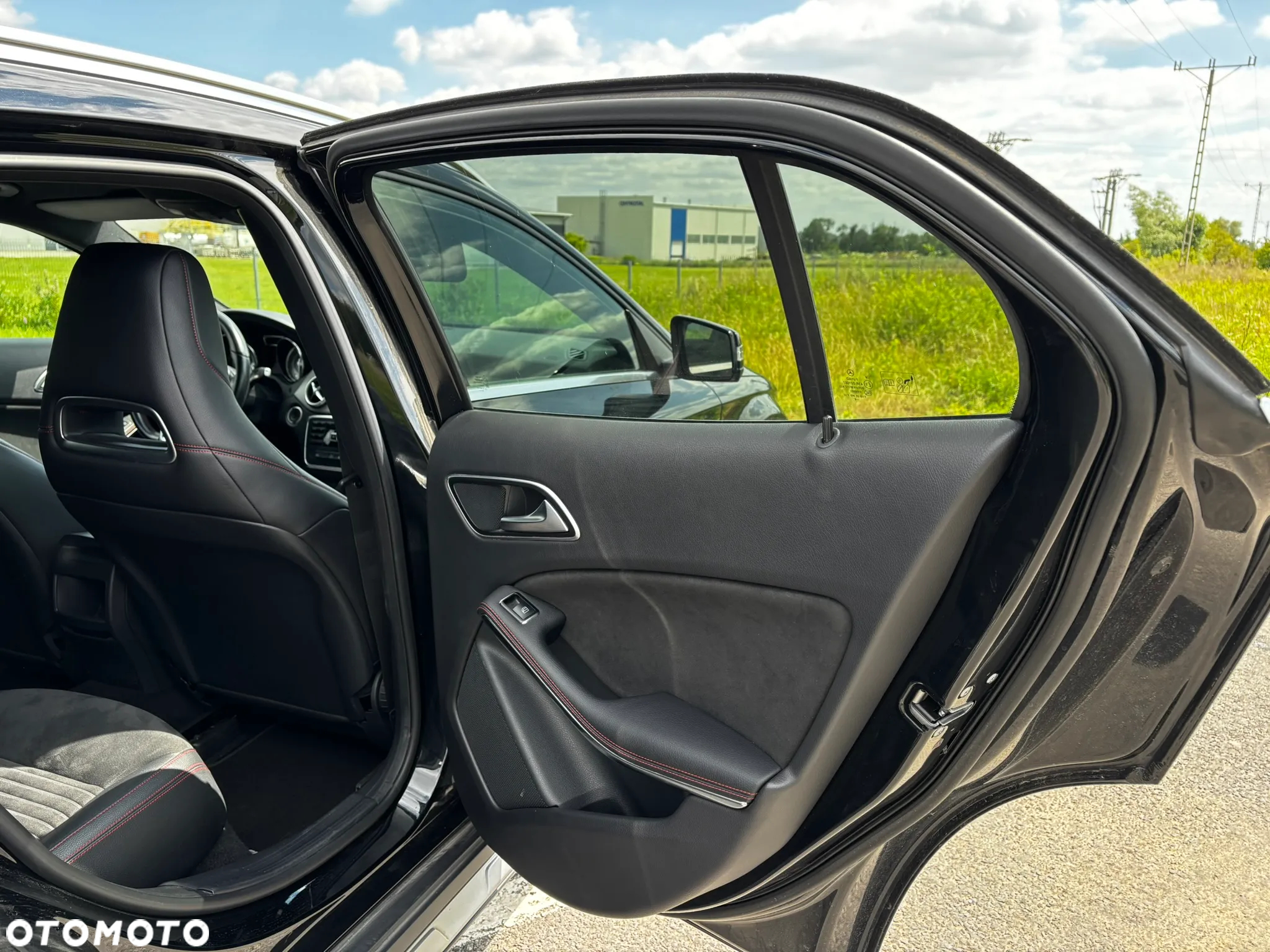 Mercedes-Benz GLA 250 4-Matic - 9