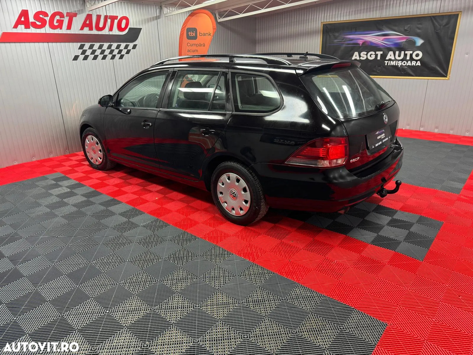 Volkswagen Golf - 5