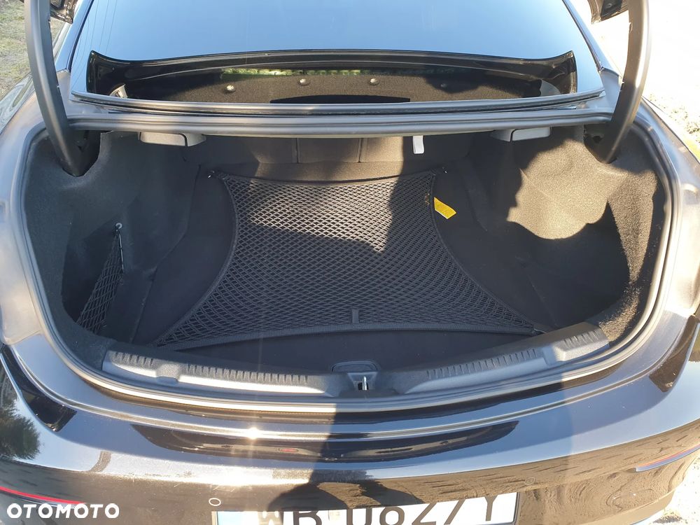 Mercedes-Benz Klasa E 220 d 9G-TRONIC - 12