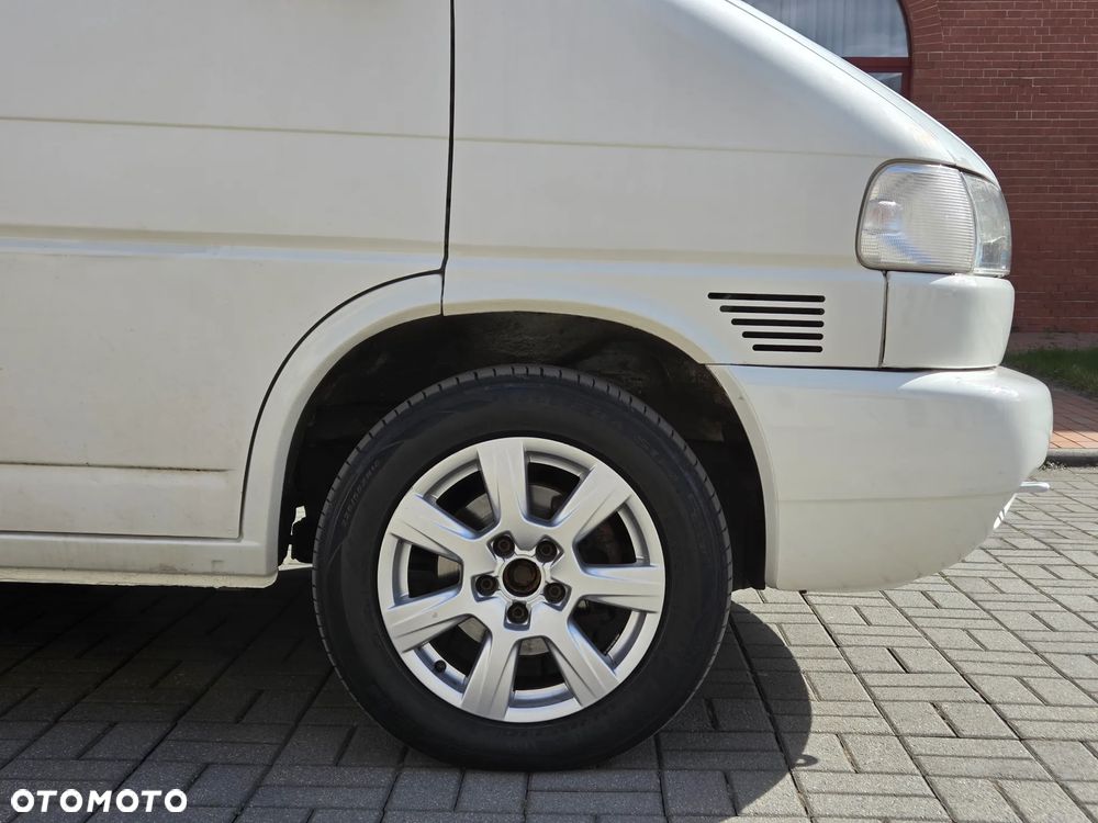 Volkswagen Caravelle - 15
