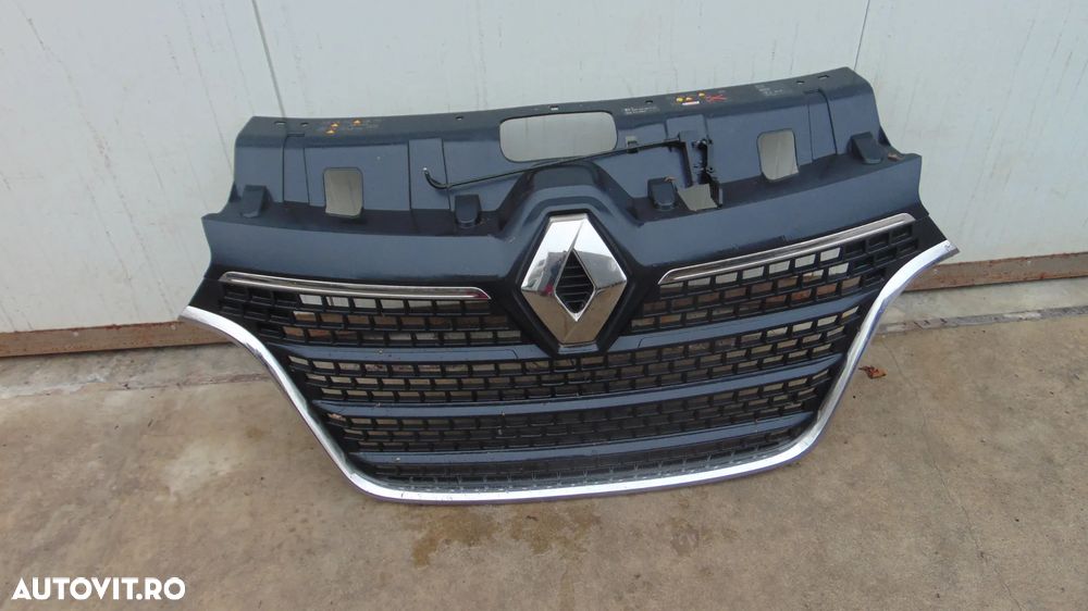 Grila bara fata originala Renault Master 4 an 2019-2023 cod 23106263R - 1