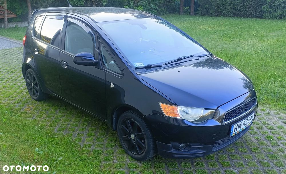 Mitsubishi Colt - 13