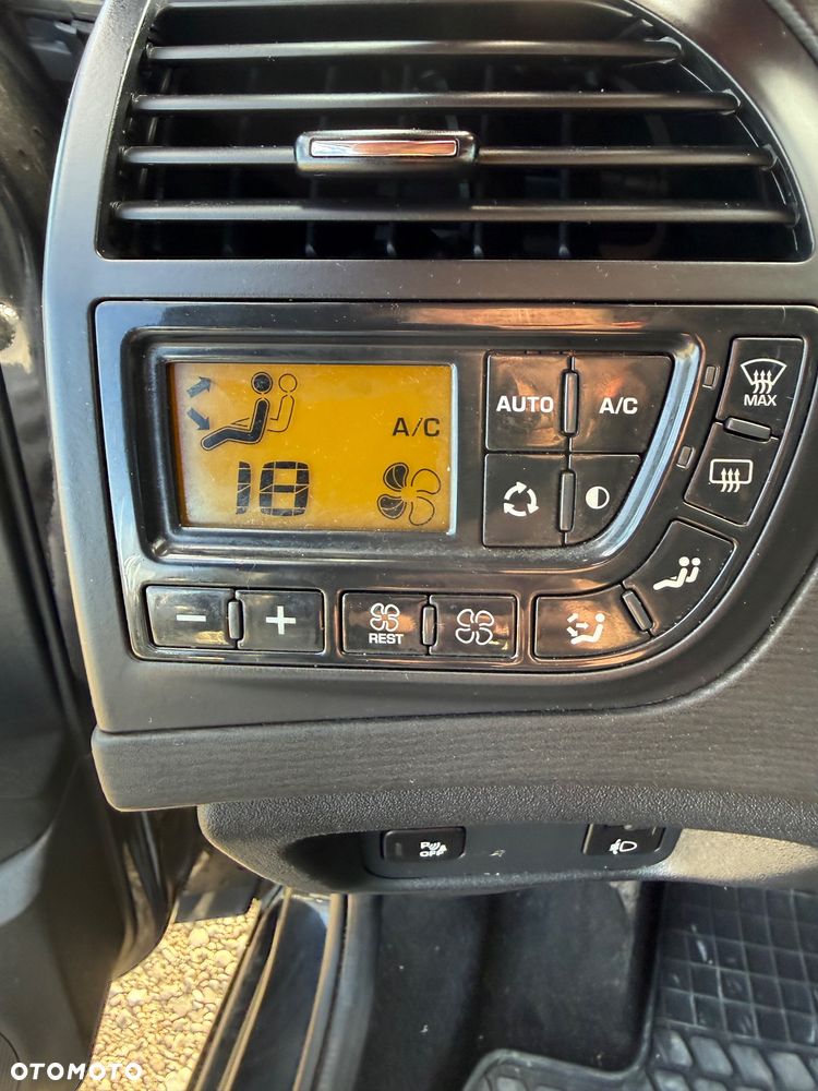 Citroën C4 Grand Picasso - 27