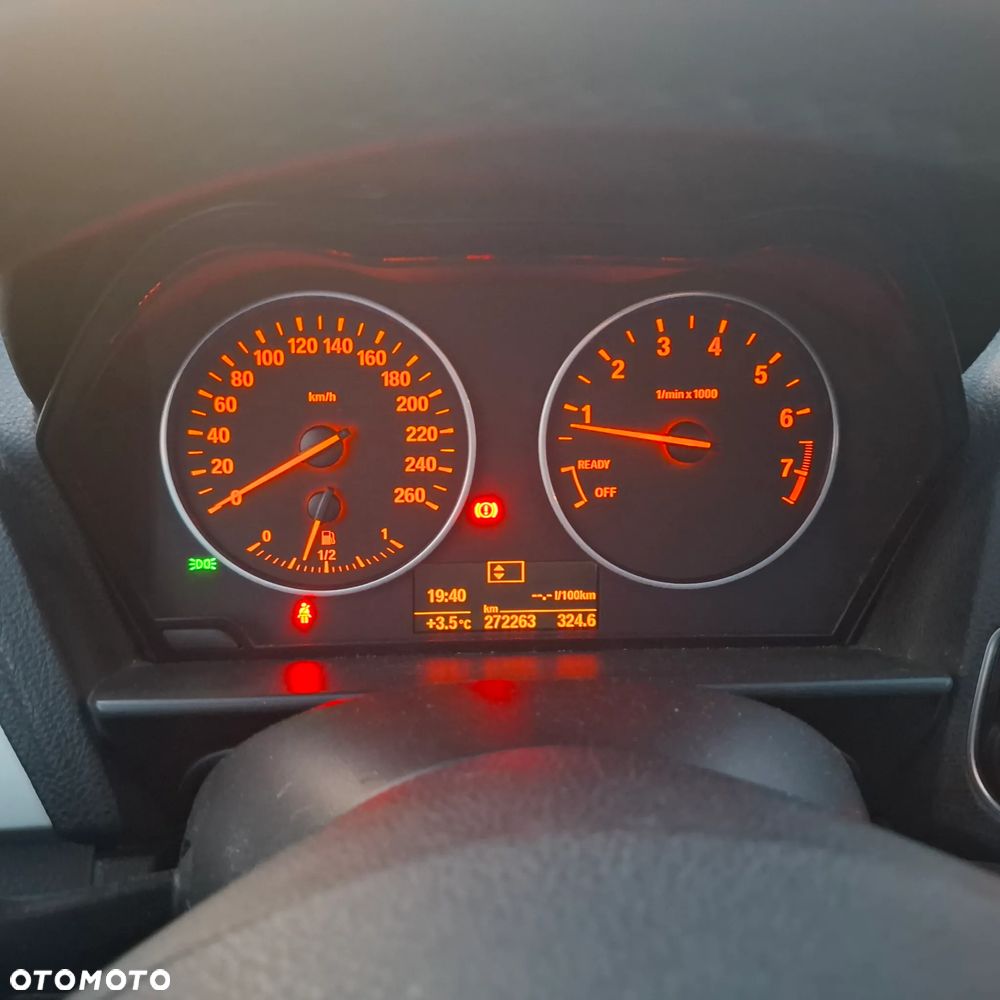 BMW Seria 1 116i - 19