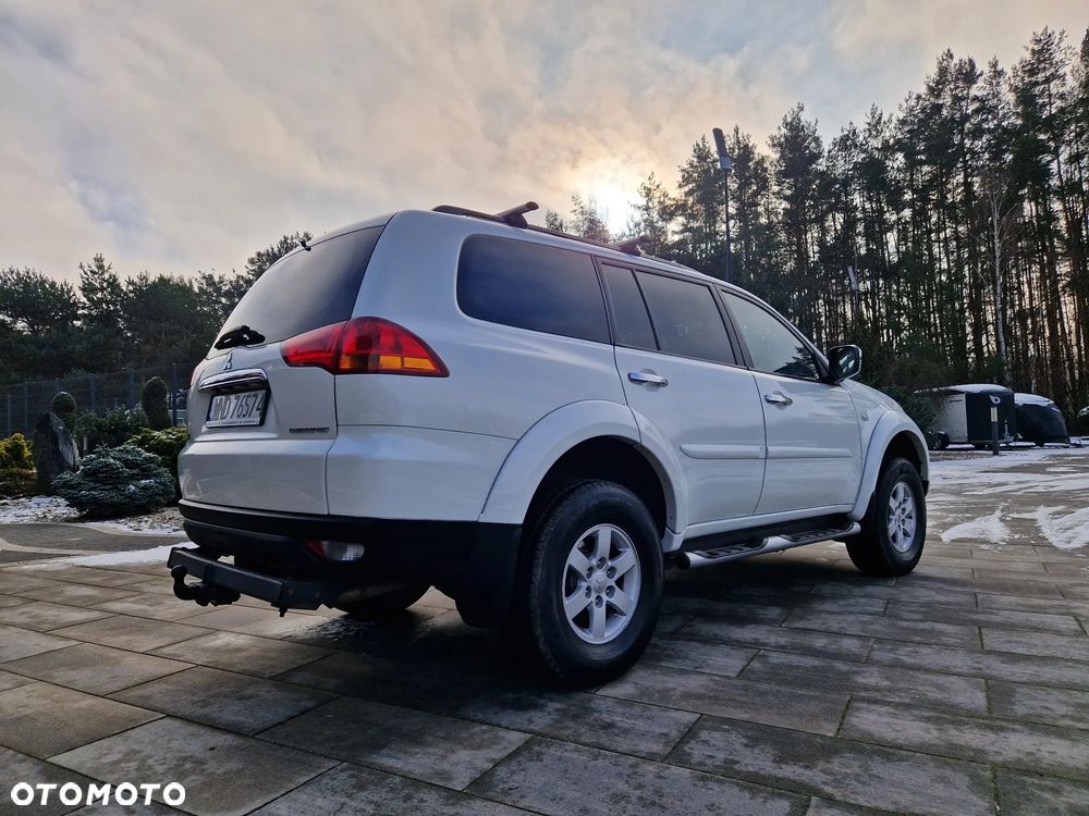 Mitsubishi Pajero Sport - 6