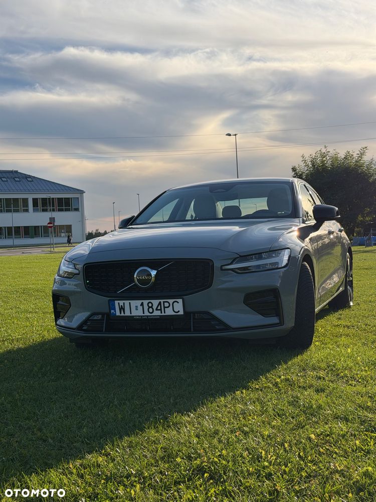 Volvo S60 B5 B Ultimate Dark - 24