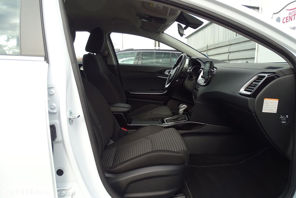 Kia Ceed - 26