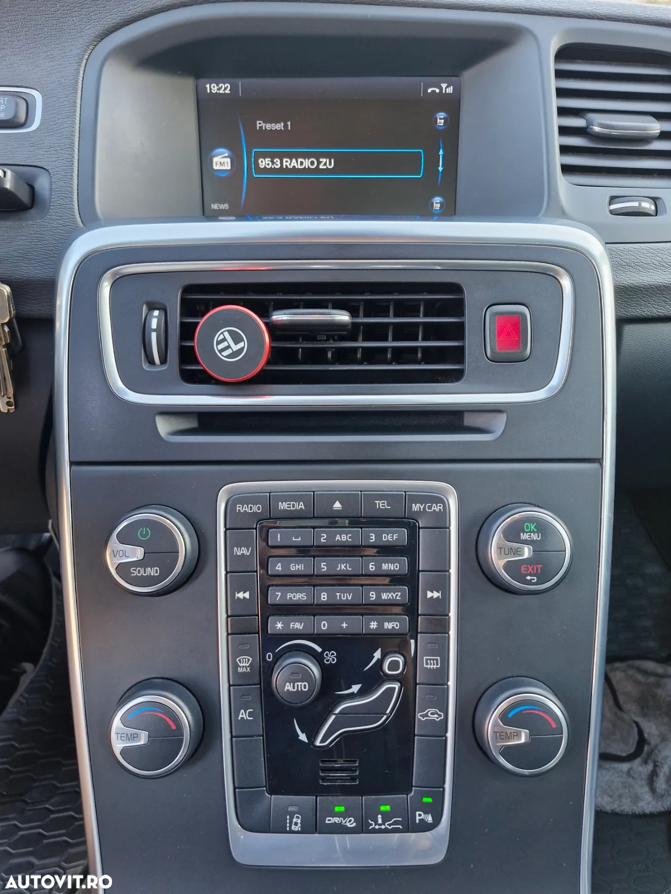 Volvo V60 T4 Basic - 22