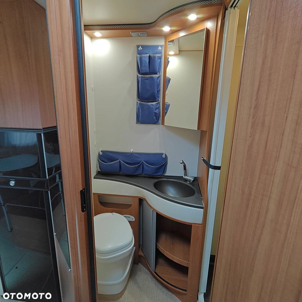 Ford Eura Mobil Profila - 13