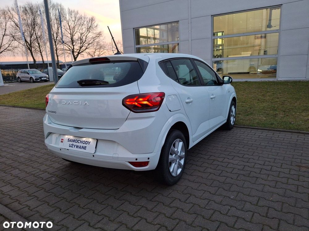 Dacia Sandero - 5