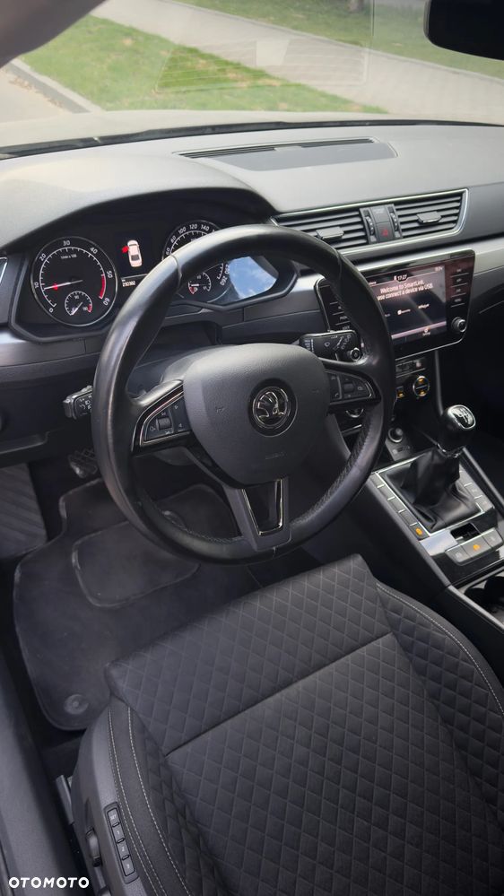 Skoda Superb 2.0 TDI Style - 11