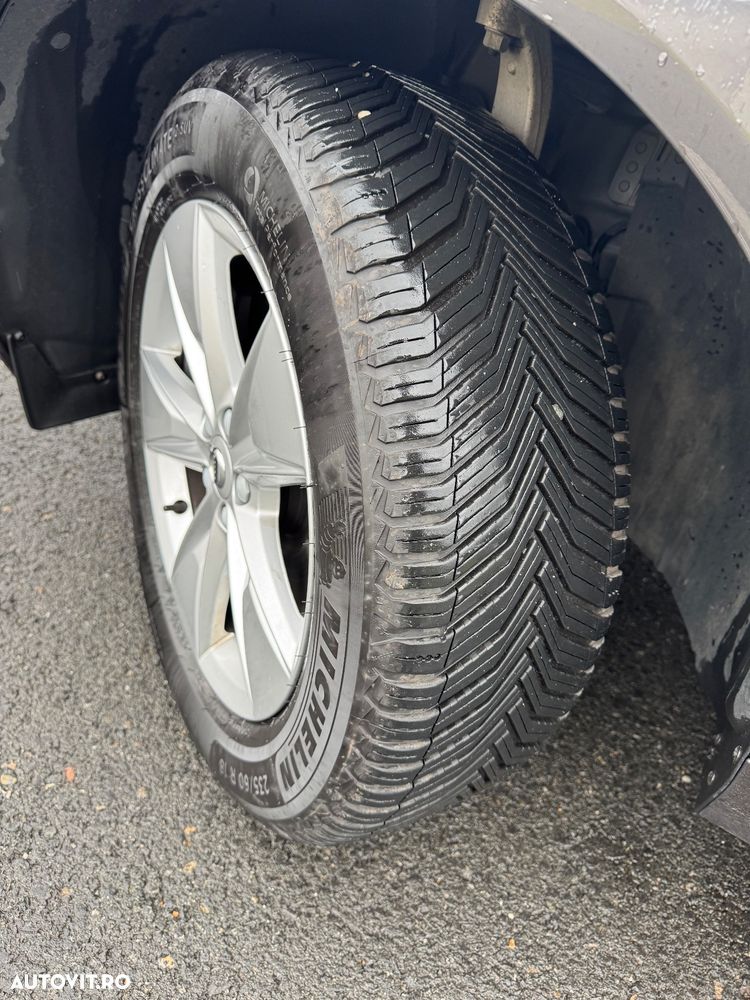 Volvo XC 60 B4 MHEV AT FWD Core - 16