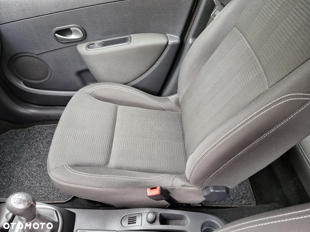 Renault Clio 1.2 16V Pack Authentique - 18