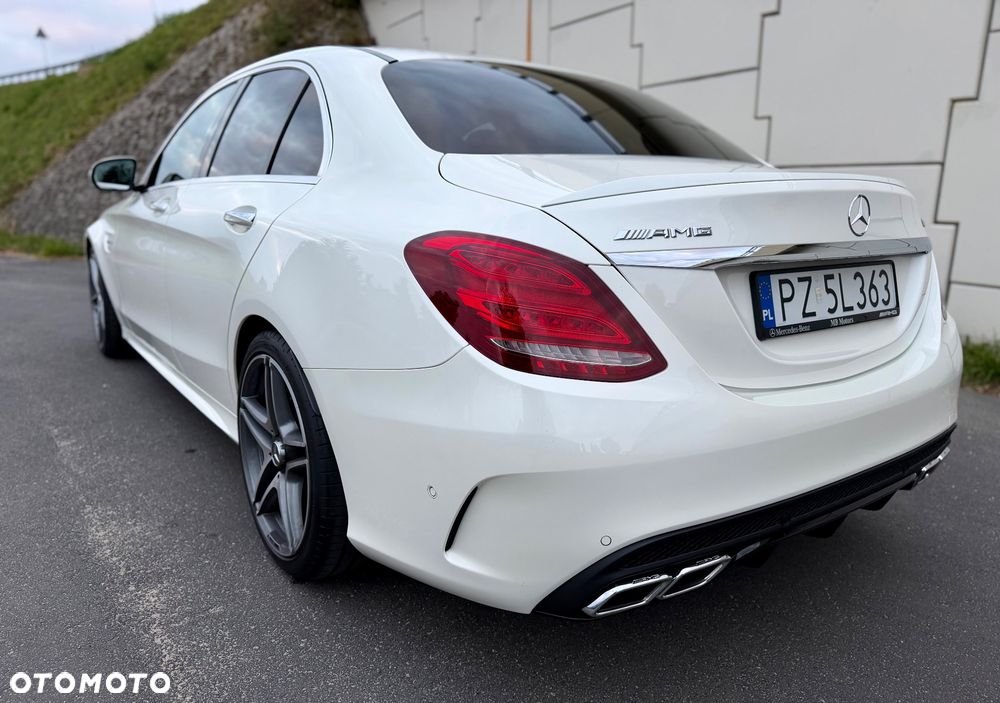 Mercedes-Benz Klasa C AMG 63 S - 17