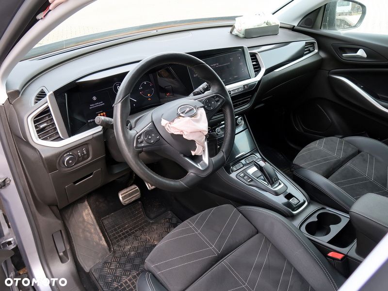 Opel Grandland 1.2 T GS S&S - 12