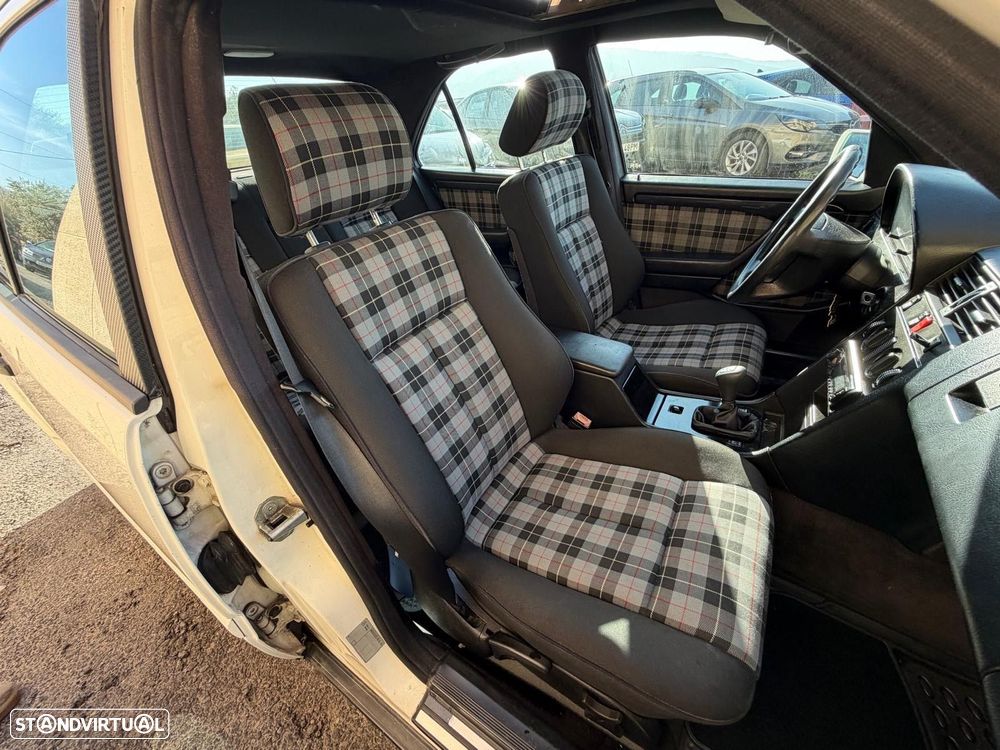 Mercedes-Benz C 200 D Elegance - 14
