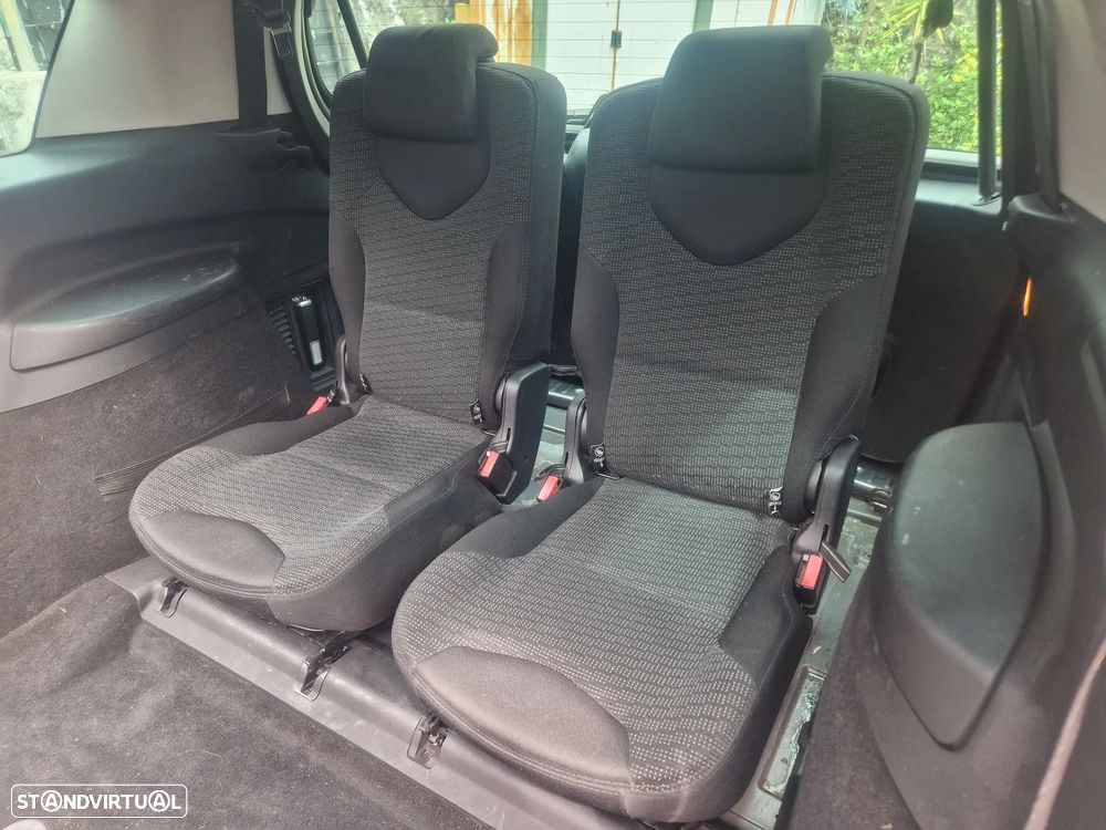 Peugeot 308 SW 1.6 HDi Executive CVM6 - 17