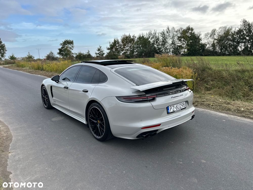 Porsche Panamera GTS GPF - 7