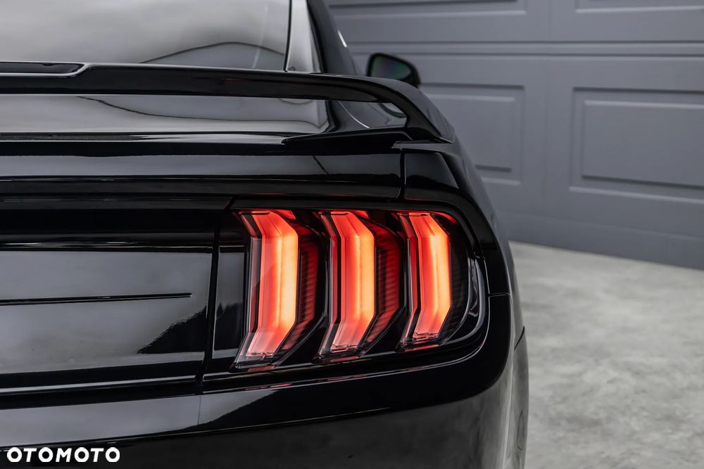 Ford Mustang - 38