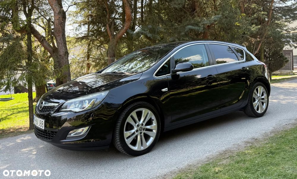 Opel Astra 1.4 Turbo Cosmo - 1