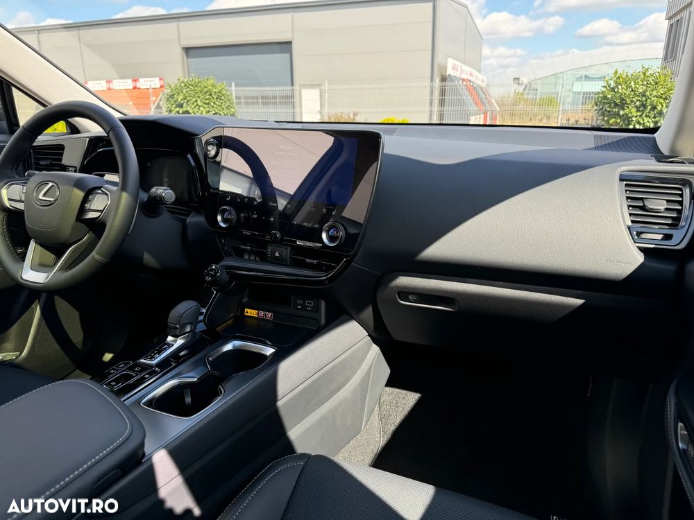 Lexus Seria NX 350h AWD CVT HEV Luxury - 24