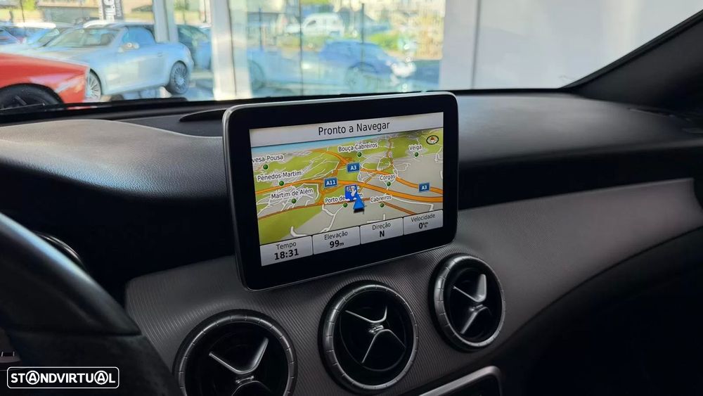 Mercedes-Benz CLA 200 d Shooting Brake AMG Line - 17