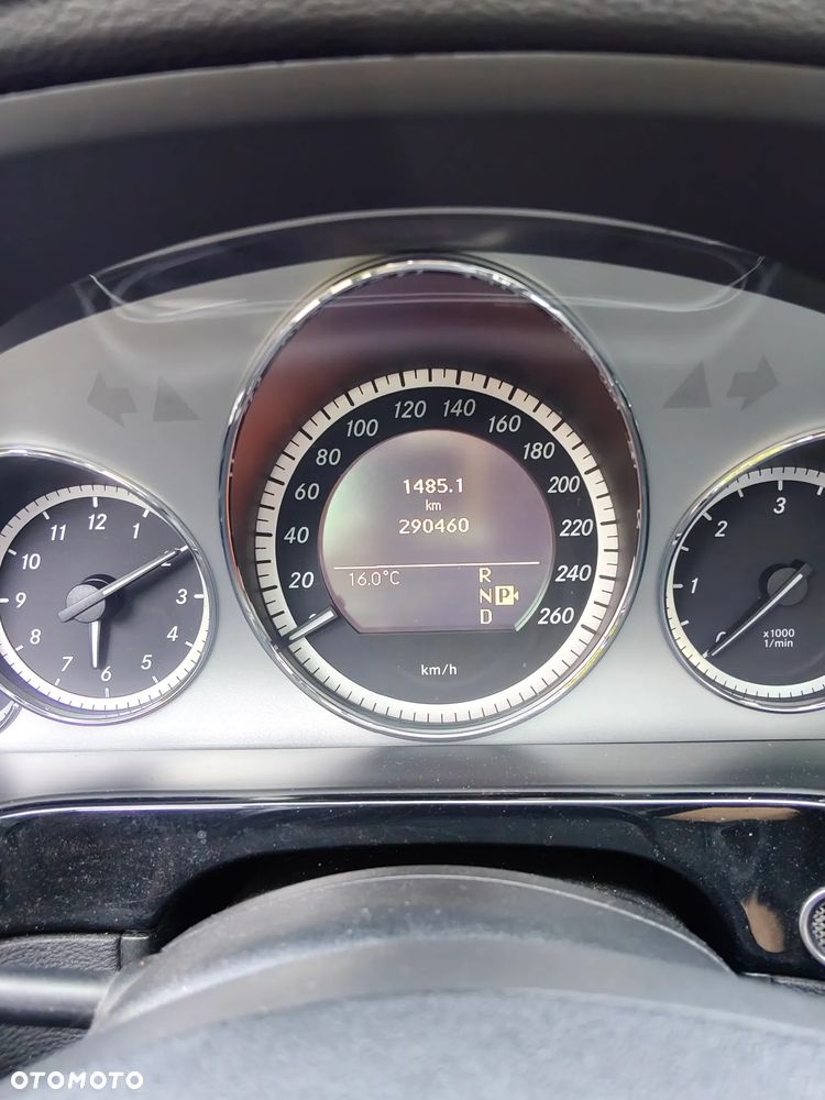 Mercedes-Benz Klasa E 350 CDI BlueEff Avantgarde - 16