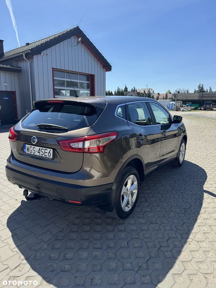 Nissan Qashqai 1.2 DIG-T Visia Xtronic - 2