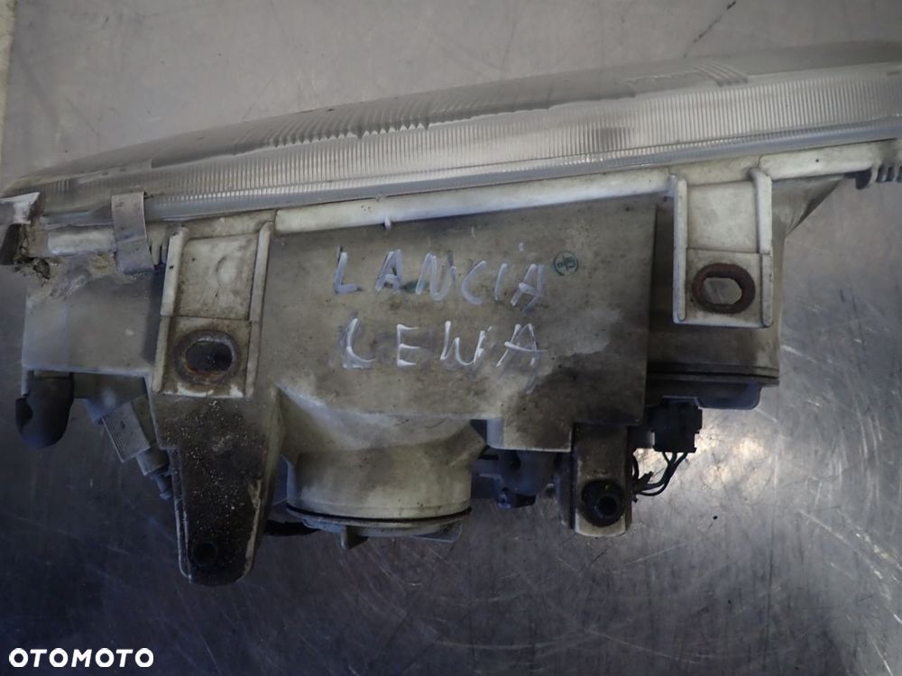 LAMPA LEWA PRZEDNIA LANCIA KAPPA 2.4 KAT - 3