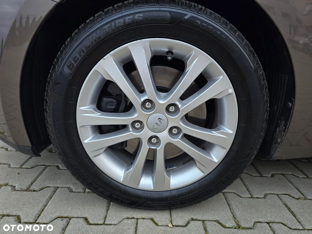 Kia Ceed 1.4 CVVT Spirit - 16