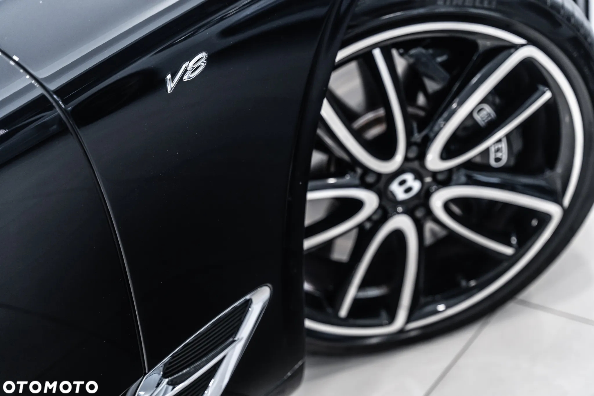 Bentley Continental GT New V8 - 8