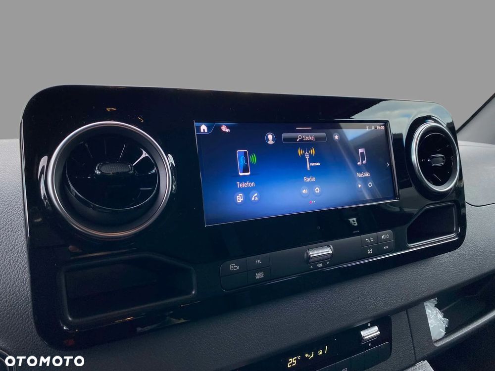 Mercedes-Benz Sprinter - 8