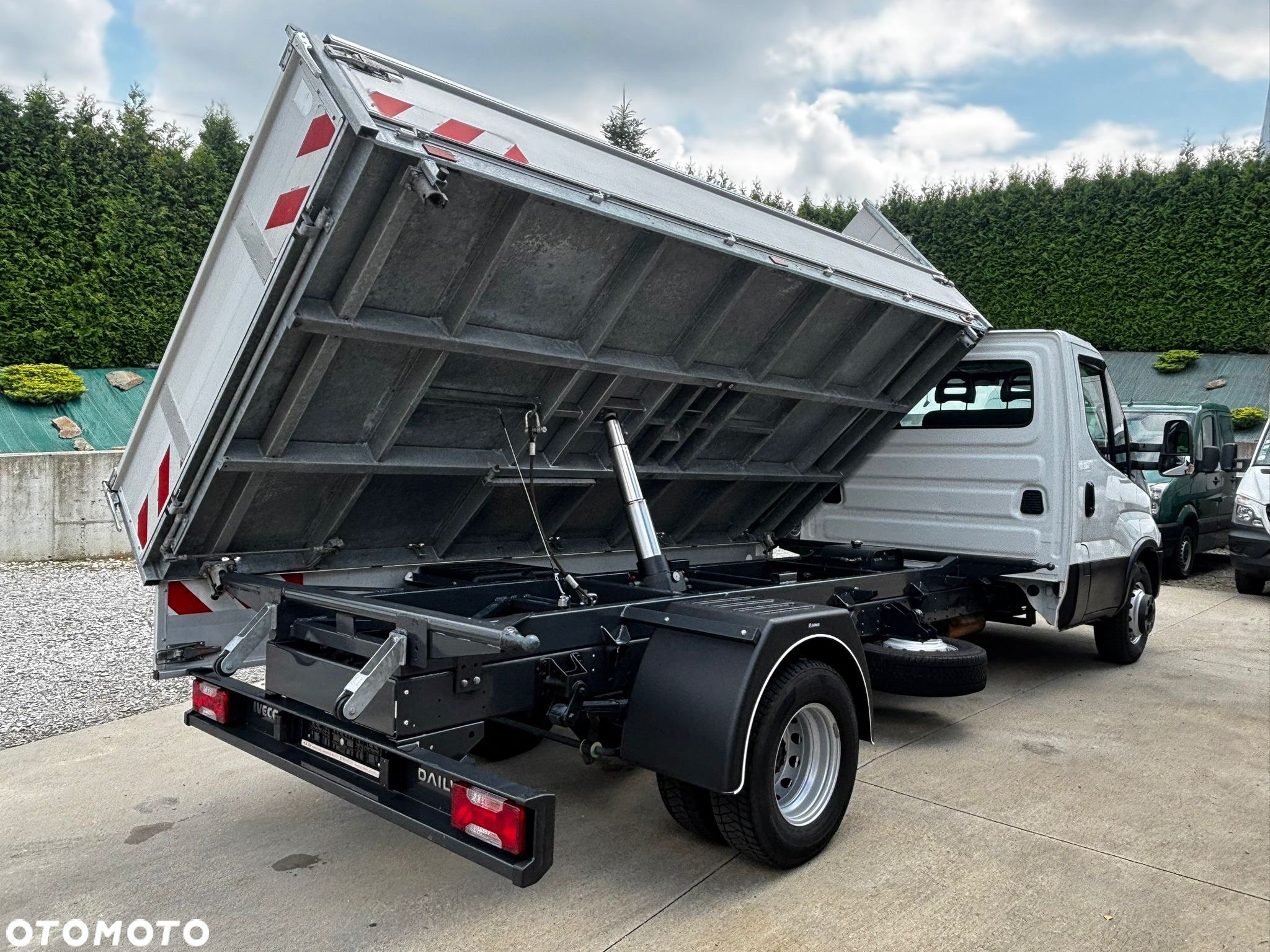 Iveco Daily 70C17 Wywrotka 3 Stronna Napęd Hydrauliczny Wywrotka 4,40 długa - 9