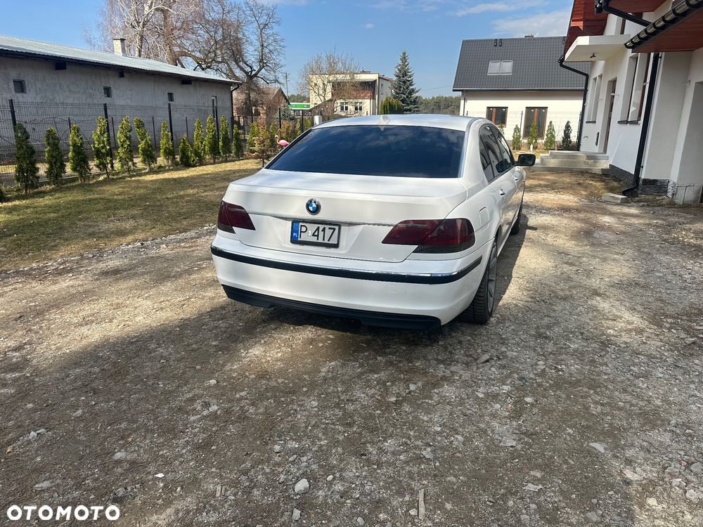 BMW Seria 7 750i L - 6